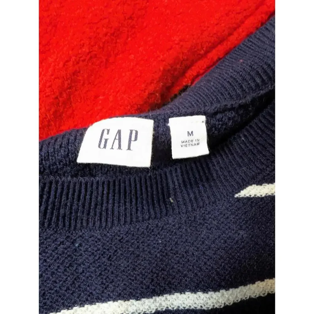GAP Women's Navy Blue White Striped Long Sleeve V Neck Knit Sweater Size Medium‎